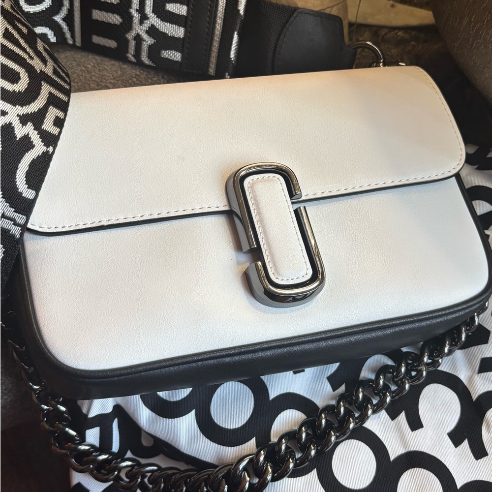 Authentic MARC JACOB Bicolor leather magnetic flap 2 straps shoulder/Crosby